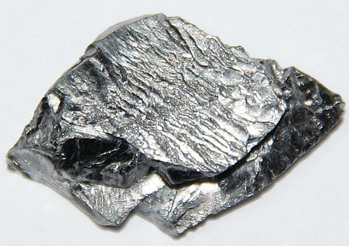 Tantalum-metallic mineral